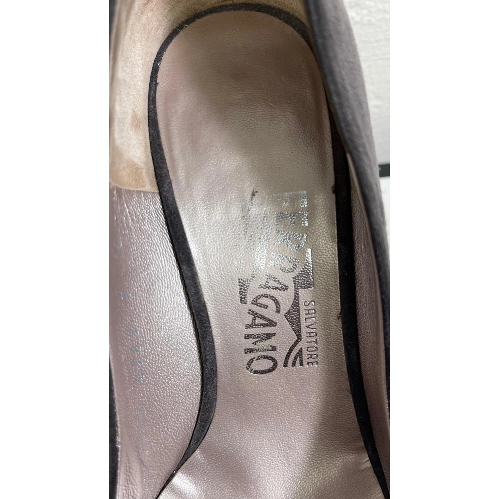 Salvatore Ferragamo Grey Suede Pump Heels Slip On Womens Size 7 US Made In Italy - Picture 7 of 15